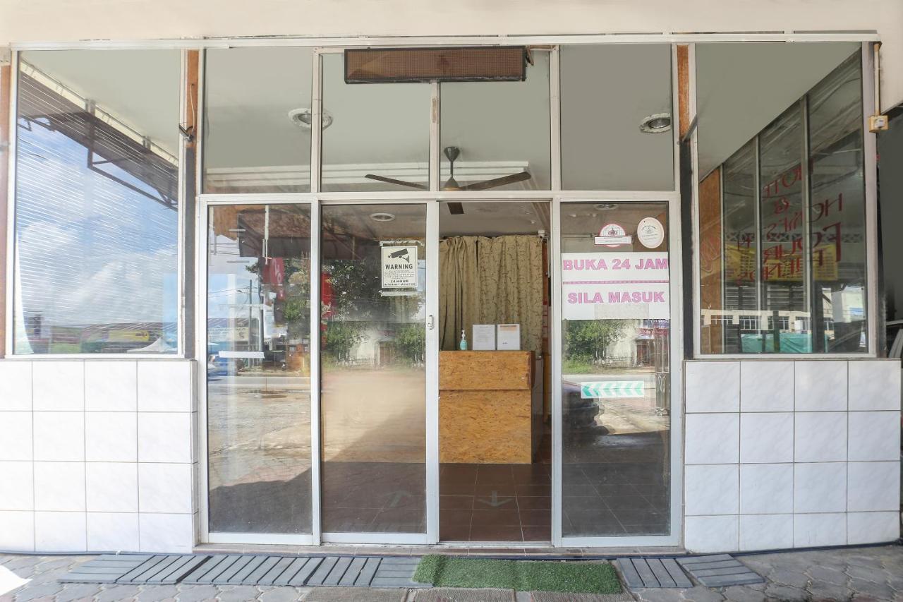 โอโย 90321 โฮเทล บาเจ็ต ศรี มานาล Hotel ตานาห์เมราห์ ภายนอก รูปภาพ
