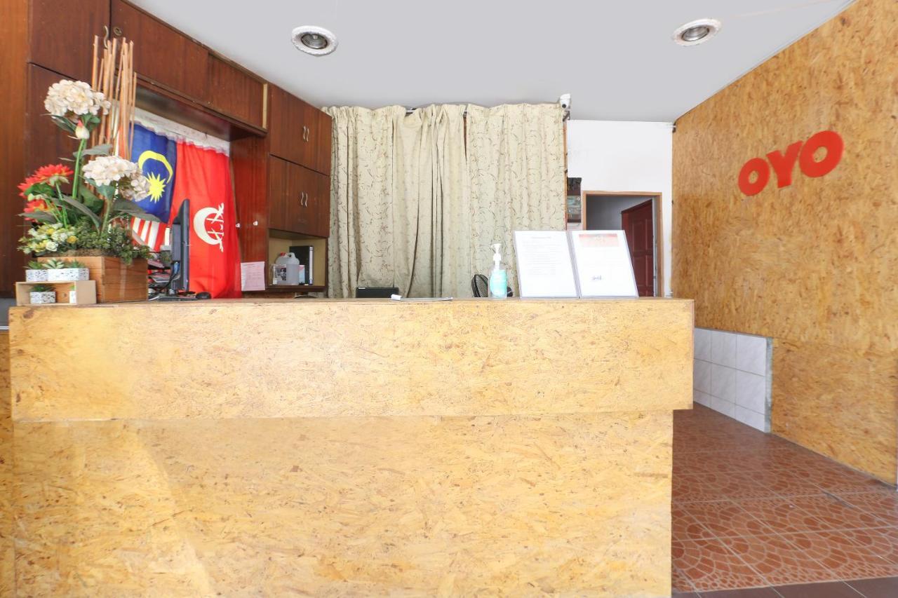โอโย 90321 โฮเทล บาเจ็ต ศรี มานาล Hotel ตานาห์เมราห์ ภายนอก รูปภาพ