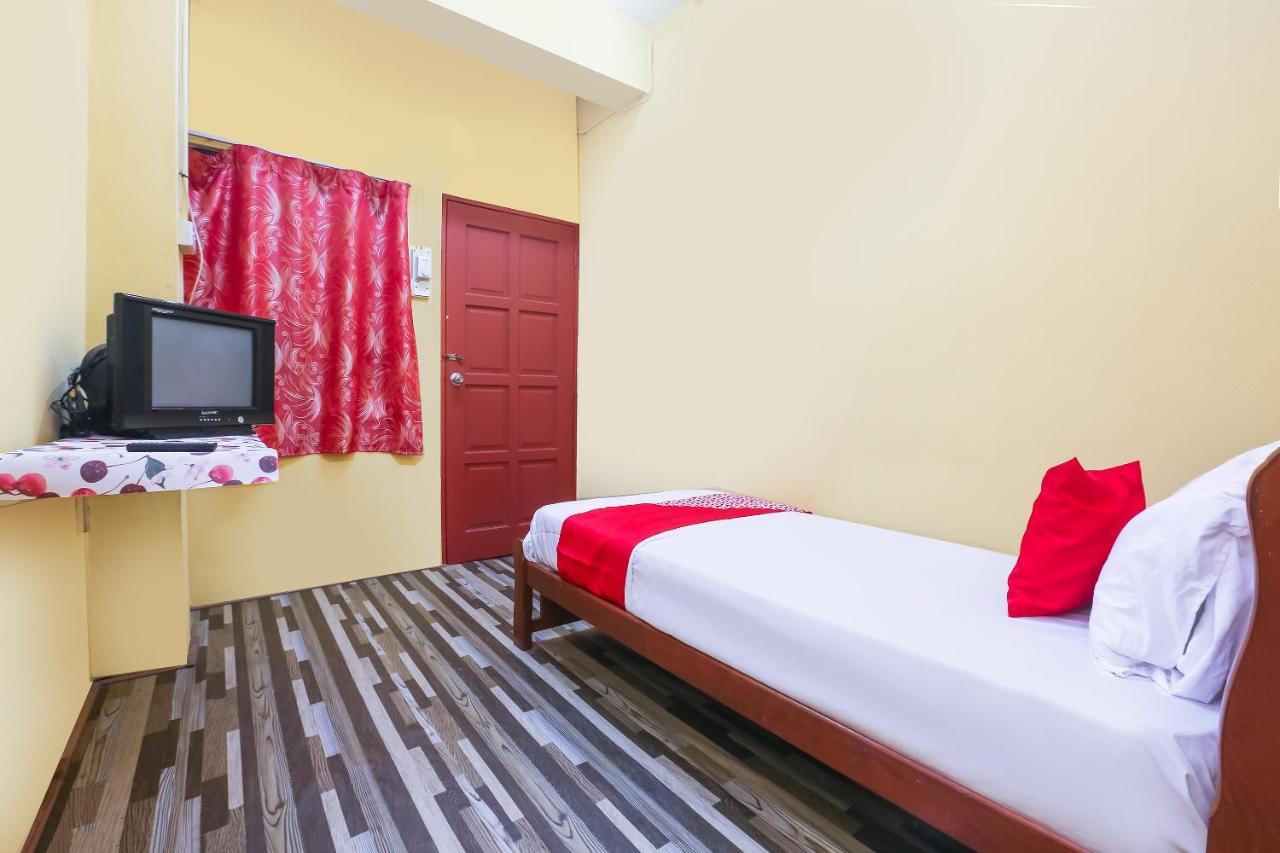 โอโย 90321 โฮเทล บาเจ็ต ศรี มานาล Hotel ตานาห์เมราห์ ภายนอก รูปภาพ